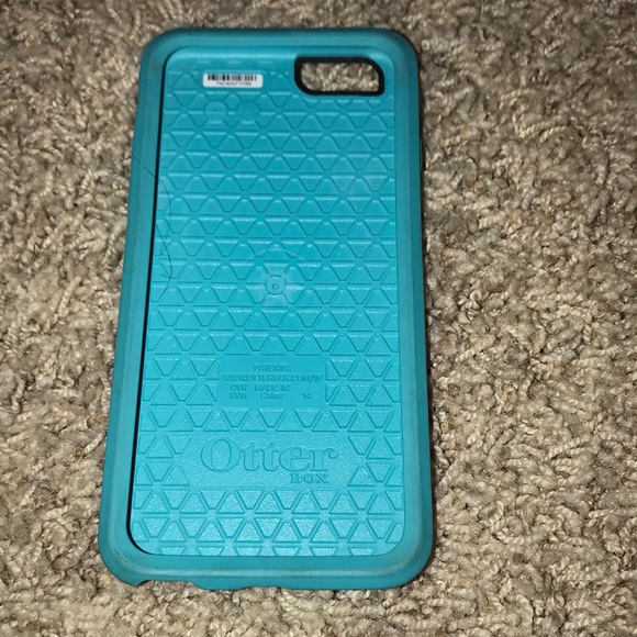 A iPhone 6/6s otter box case - Picture 2 of 2